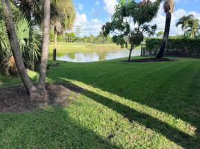 2285 Ridgewood Circle, Royal Palm Beach FL 33411
