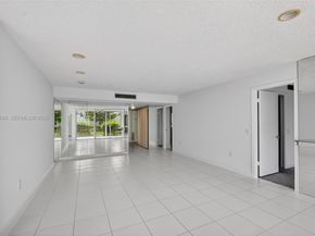 4230 Deste Court 107, Lake Worth FL 33467
