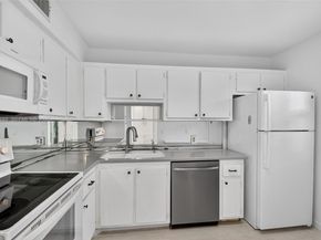 4230 Deste Court 107, Lake Worth FL 33467