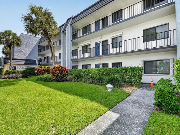 4230 Deste Court 107, Lake Worth FL 33467