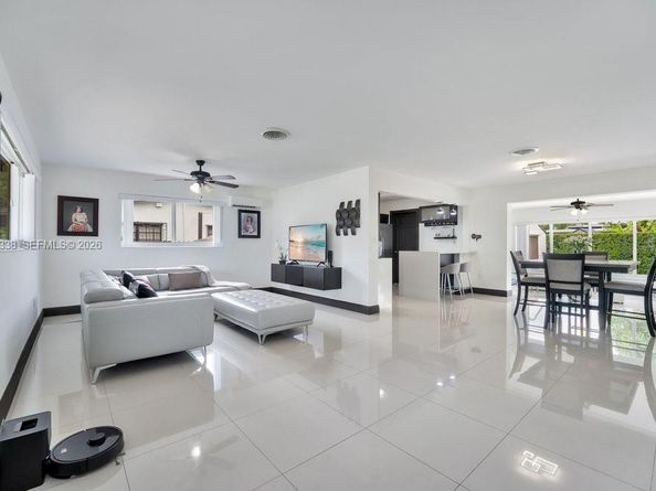 Undisclosed Address #A12030338, Miami FL 33155