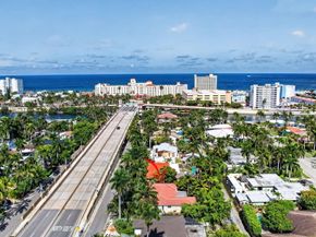 742 Hollywood Boulevard, Hollywood FL 33019