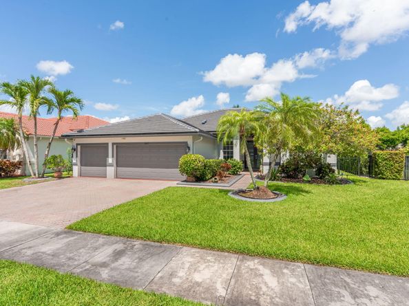 5617 NW 106th Way, Coral Springs FL 33076