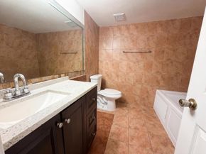 2737 S Oakland Forest Drive 202, Oakland Park FL 33309