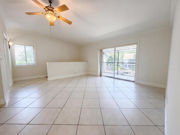 2737 S Oakland Forest Drive 202, Oakland Park FL 33309