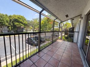 2737 S Oakland Forest Drive 202, Oakland Park FL 33309