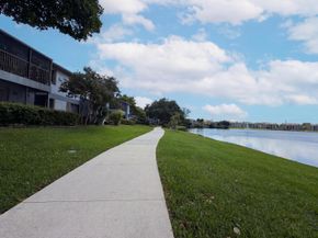 2737 S Oakland Forest Drive 202, Oakland Park FL 33309