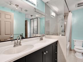 3028 S Oakland Forest Drive 3204, Oakland Park FL 33309