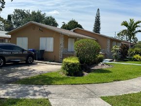 5844-5846 Pierce Street, Hollywood FL 33021
