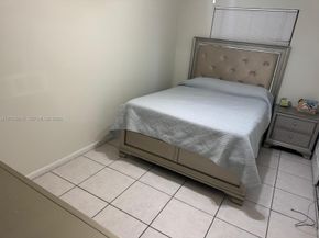 5844-5846 Pierce Street, Hollywood FL 33021