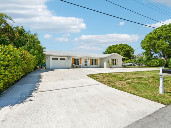 1051 SW 25th Avenue, Boynton Beach FL 33426
