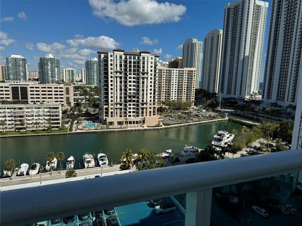 100 Bayview Drive 1428, Sunny Isles Beach FL 33160
