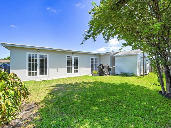 9060 NW 25th St, Sunrise FL 33322