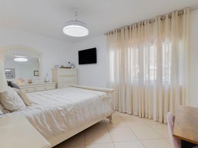 115 Ramblewood Circle, Royal Palm Beach FL 33411