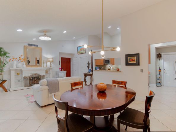 115 Ramblewood Circle, Royal Palm Beach FL 33411