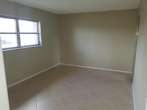 5725 Fernley Drive E 7, West Palm Beach FL 33415