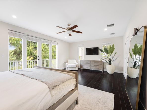 834 SW 16TH St, Fort Lauderdale FL 33315