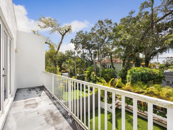 834 SW 16TH St, Fort Lauderdale FL 33315