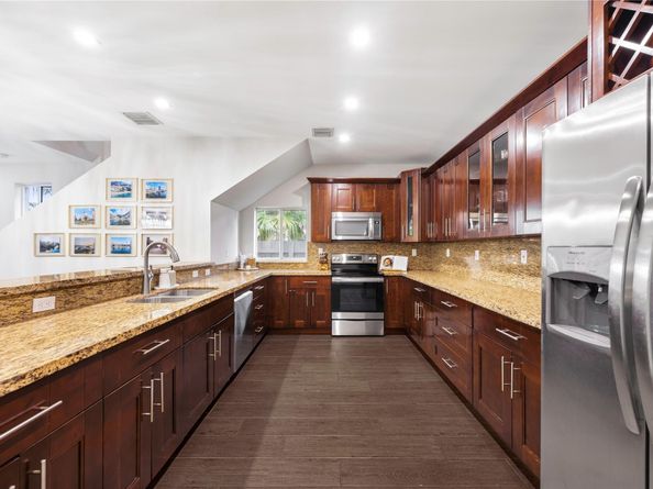 834 SW 16TH St, Fort Lauderdale FL 33315