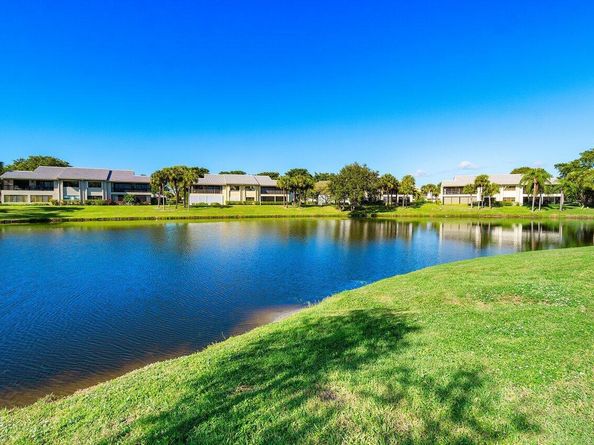 12 Eastgate Drive D, Boynton Beach FL 33436