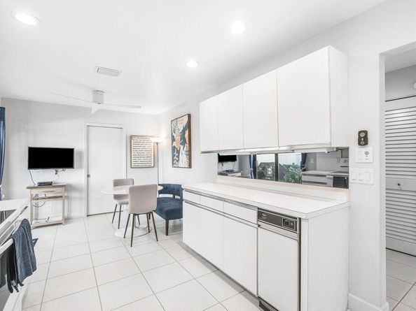 12 Eastgate Drive D, Boynton Beach FL 33436