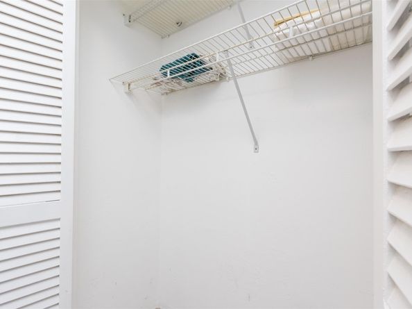 2200 Diana Dr 312, Hallandale Beach FL 33009