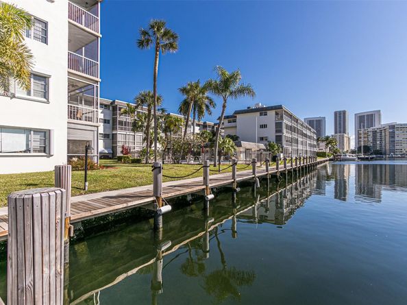 2200 Diana Dr 312, Hallandale Beach FL 33009