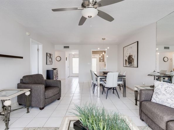 2200 Diana Dr 312, Hallandale Beach FL 33009