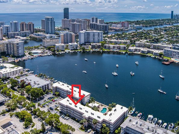 2200 Diana Dr 312, Hallandale Beach FL 33009