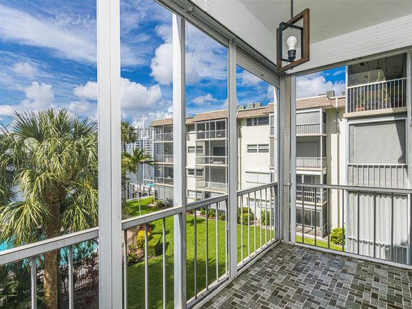 2200 Diana Dr 312, Hallandale Beach FL 33009