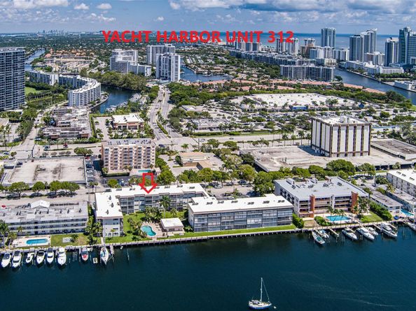 2200 Diana Dr 312, Hallandale Beach FL 33009