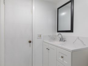 3081 NW 47th 107, Lauderdale Lakes FL 33313