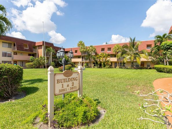 3081 NW 47th 107, Lauderdale Lakes FL 33313
