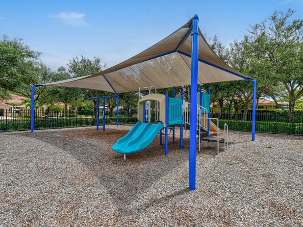 136 Via Catalunha, Jupiter FL 33458