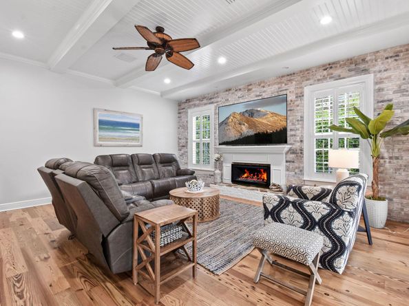 136 Via Catalunha, Jupiter FL 33458