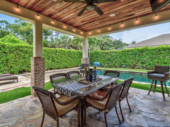136 Via Catalunha, Jupiter FL 33458