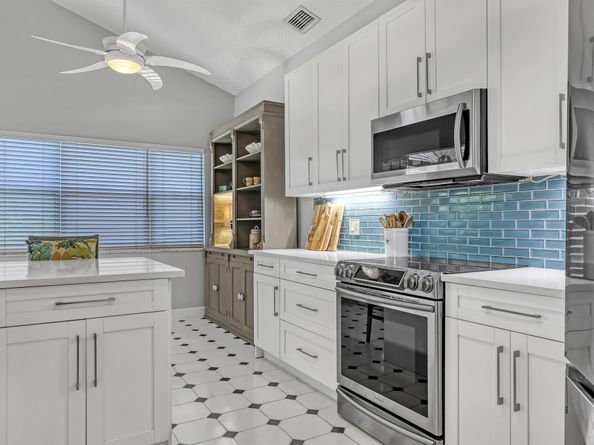 104 Colony Way E, Jupiter FL 33458
