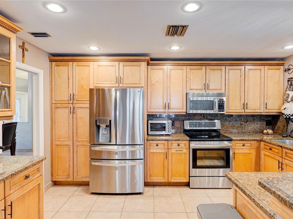 10917 NW 14th St, Coral Springs FL 33071
