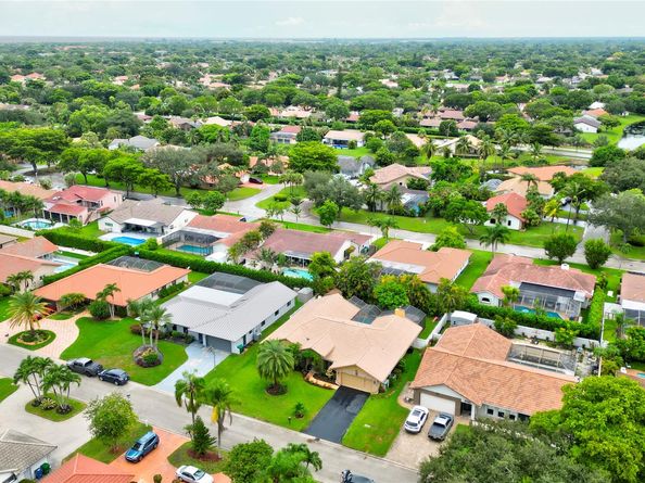 10917 NW 14th St, Coral Springs FL 33071