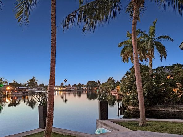 4051 NE 16 Avenue, Fort Lauderdale FL 33334