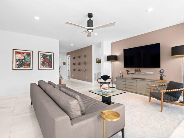 4051 NE 16 Avenue, Fort Lauderdale FL 33334