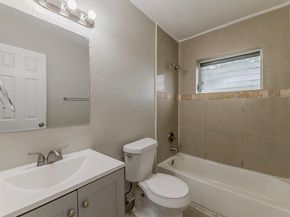 3521 NW 208th Ter, Miami Gardens FL 33056