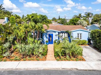 719 N Palmway