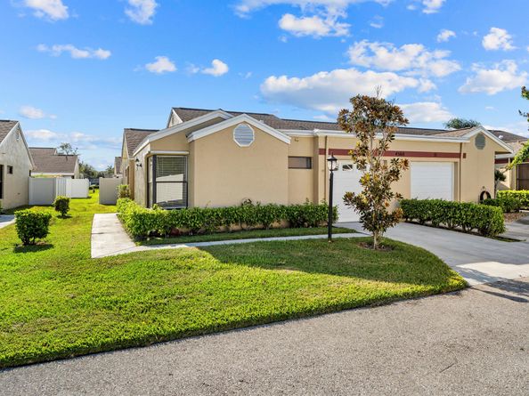 4560 Grand Cypress Road 50, West Palm Beach FL 33417