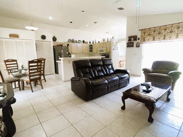 5189 Prairie Dunes Village Circle, Lake Worth FL 33463