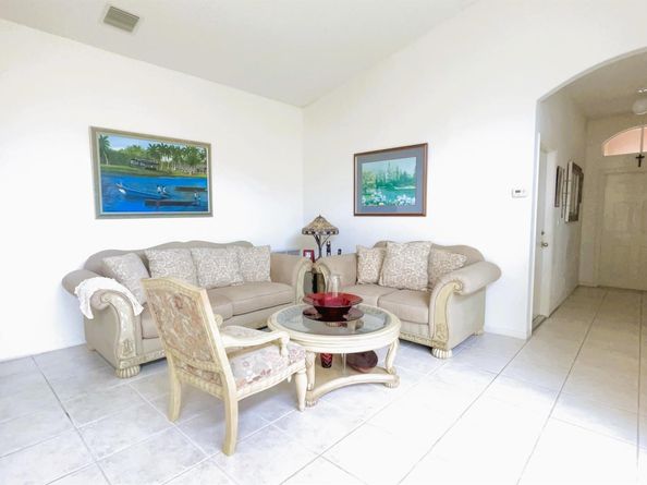 5189 Prairie Dunes Village Circle, Lake Worth FL 33463