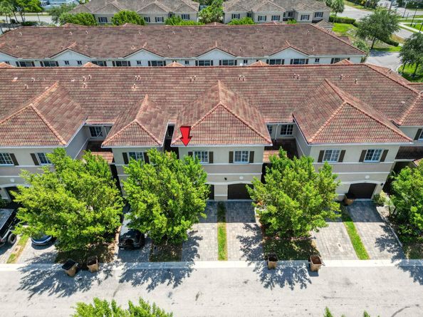 374 SE 1st Dr 374, Deerfield Beach FL 33441