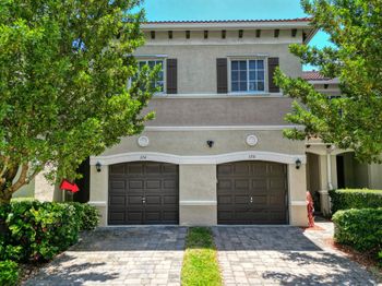 374 SE 1st Dr