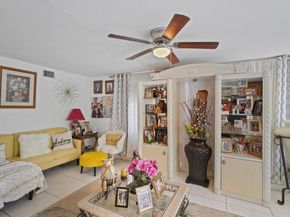 637 SW 1st Ct, Hallandale Beach FL 33009