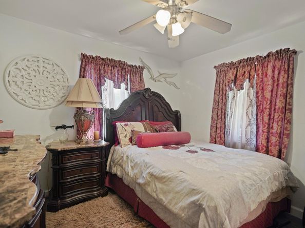 637 SW 1st Ct, Hallandale Beach FL 33009